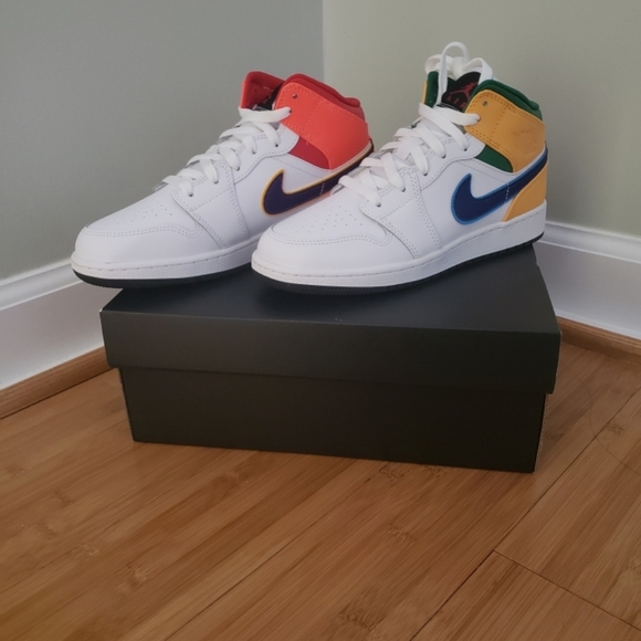 Jordan Mid's (Rare) Multi-color Grade School New